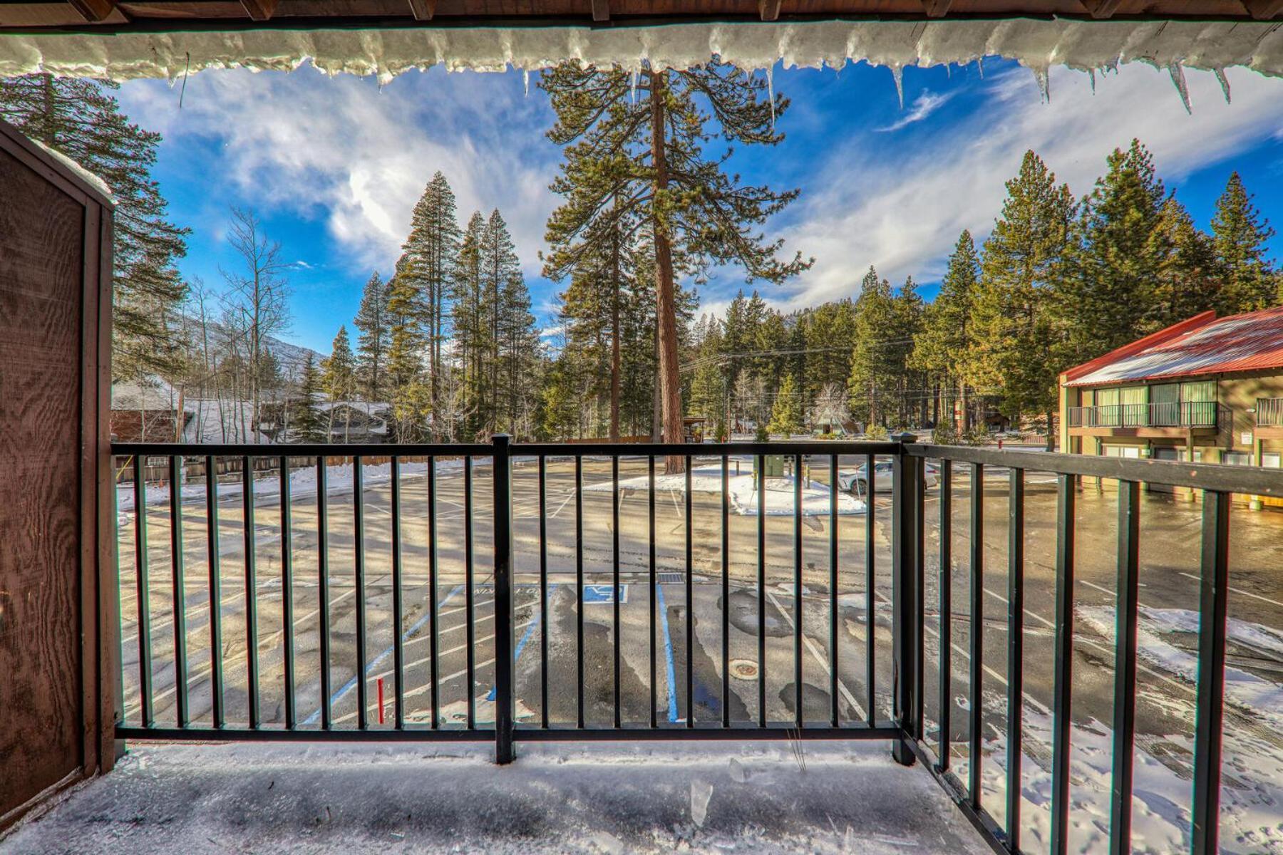 טראקי Charming Queen Studio Deluxe W/Balcony #233 At Donner Lake Village מראה חיצוני תמונה